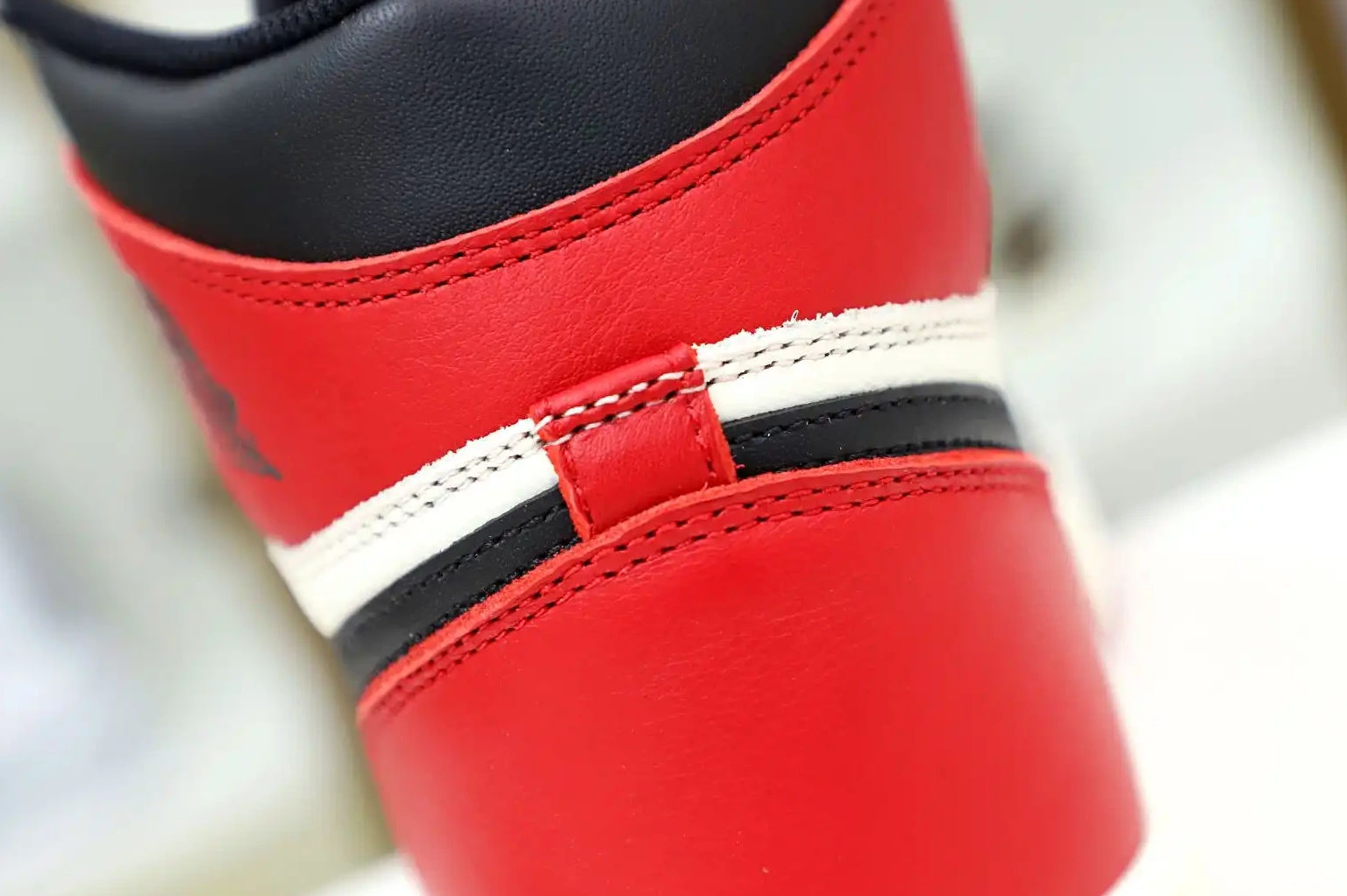 RETRO Kimikick TOE' 'BRED OG JORDAN AIR HIGH 1 0526
